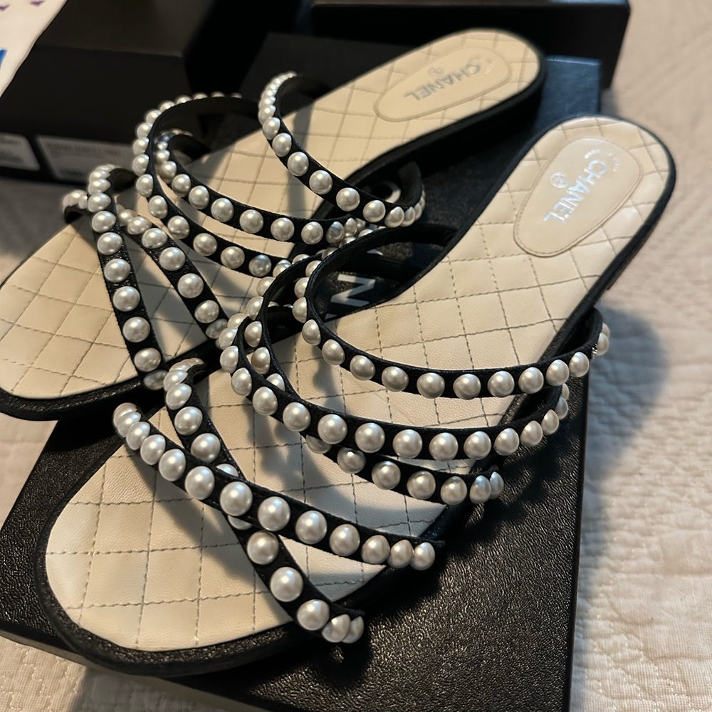 Chanel Mules Size 42 Crackled Lambskin